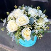 Stunning Cream Rose Hat Box